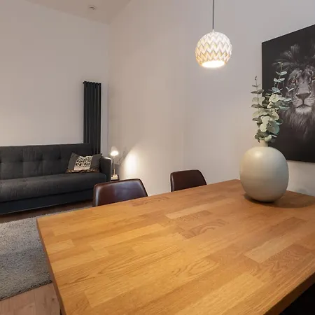 Souterrain-studio - Naehe Burg Und Hauptmarkt - Parken Appartement *